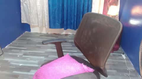 bella online show from March 1, 9:51 am
