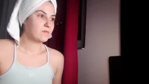 Snapshot of sexy_slimm25 chatting on March 1, 11:15 pm Slimm online show from March 1, 11:15 pm