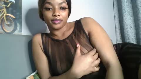 Snapshot of sexy_sweetcandy chatting on February 28, 10:17 pm sexy sweetcandy online show from February 28, 10:17 pm