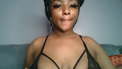 Snapshot of sexy_sweetcandy chatting on December 25, 12:26 pm sexy sweetcandy online show from December 25, 12:26 pm