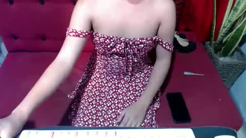 YHANNA online show from March 23, 3:40 pm