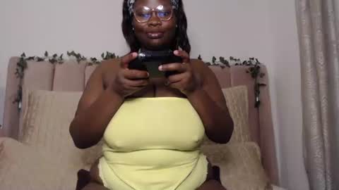 Snapshot of sexyangiexx chatting on March 8, 1:59 am Angie online show from March 8, 1:59 am