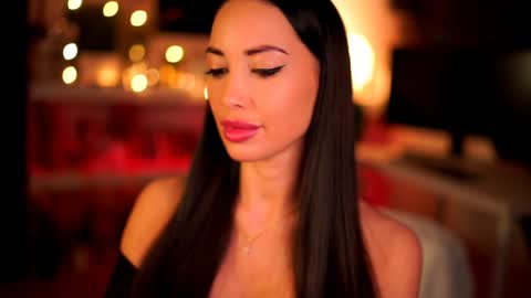 Snapshot of sexyassistant_ chatting on February 1, 6:29 pm Sandra online show from February 1, 6:29 pm
