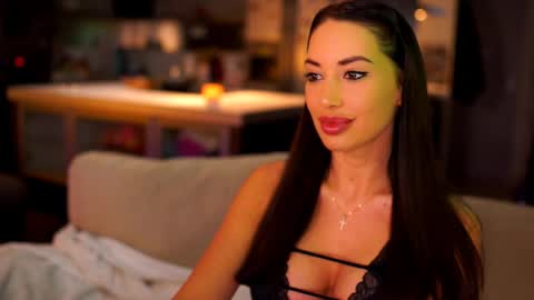 Snapshot of sexyassistant_ chatting on February 12, 7:35 pm Sandra online show from February 12, 7:35 pm