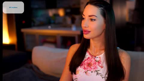 Snapshot of sexyassistant_ chatting on March 1, 8:21 pm Sandra online show from March 1, 8:21 pm