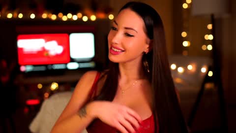 Snapshot of sexyassistant_ chatting on December 21, 6:33 pm Sandra online show from December 21, 6:33 pm