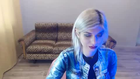 sexybeatriice online show from January 17, 7:19 am