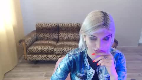sexybeatriice online show from January 24, 7:19 am