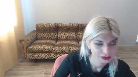 sexybeatriice online show from January 4, 7:13 am