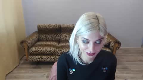 sexybeatriice online show from December 24, 7:17 am