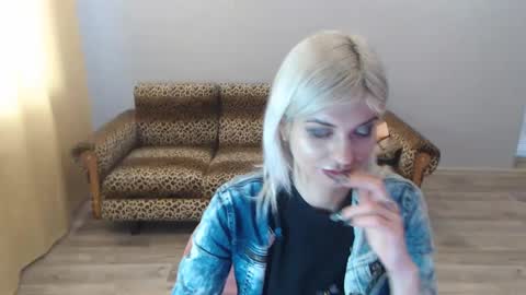sexybeatriice online show from December 27, 7:40 am