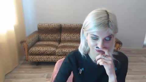 sexybeatriice online show from January 2, 7:12 am