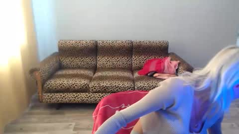 sexybeatriice online show from October 3, 7:35 am