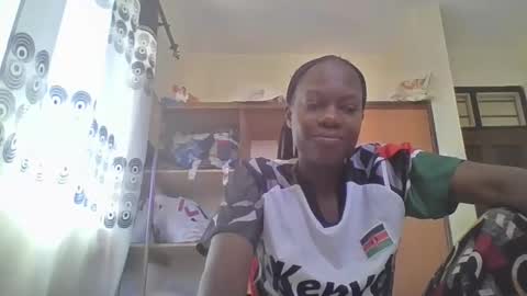 Snapshot of sexybilha483 chatting on February 6, 1:21 pm Sexybilha483 online show from February 6, 1:21 pm