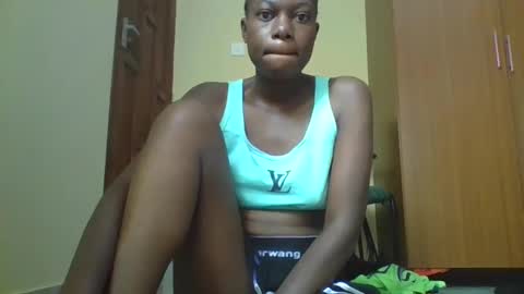 Snapshot of sexybilha483 chatting on February 15, 1:42 am Sexybilha483 online show from February 15, 1:42 am