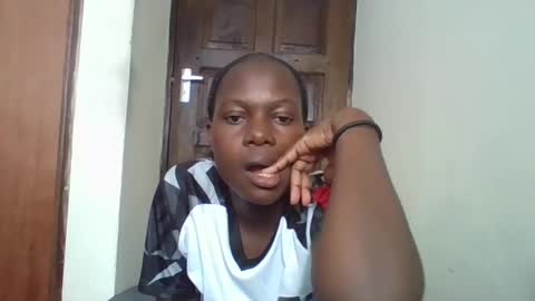 Snapshot of sexybilha483 chatting on January 29, 7:04 am Sexybilha483 online show from January 29, 7:04 am