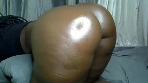 Snapshot of sexybooty_4545 chatting on September 20, 7:23 pm sexybooty_4545 online show from September 20, 7:23 pm