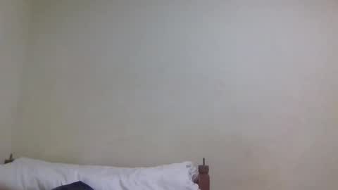 Snapshot of sexybrown14 chatting on October 12, 9:33 am Essy online show from October 12, 9:33 am