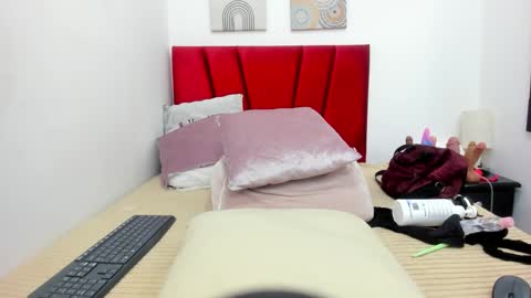 Snapshot of sexybrown_2005 chatting on October 23, 12:27 am sexybrown_2005 online show from October 23, 12:27 am