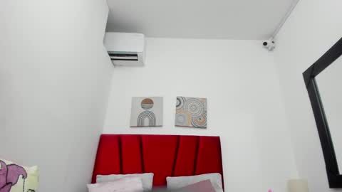 Snapshot of sexybrown_2005 chatting on October 5, 12:59 am sexybrown_2005 online show from October 5, 12:59 am