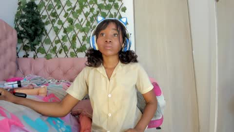 Snapshot of sexybrunnetem chatting on January 8, 10:04 am sofia online show from January 8, 10:04 am