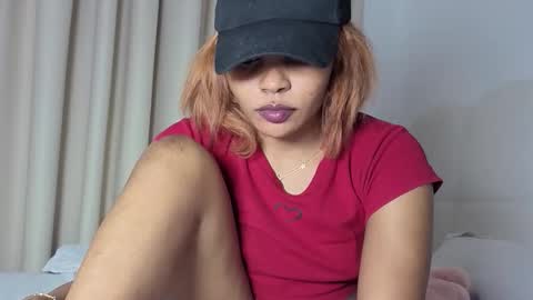 Snapshot of sexycabdy chatting on September 28, 10:59 pm sexycabdy online show from September 28, 10:59 pm