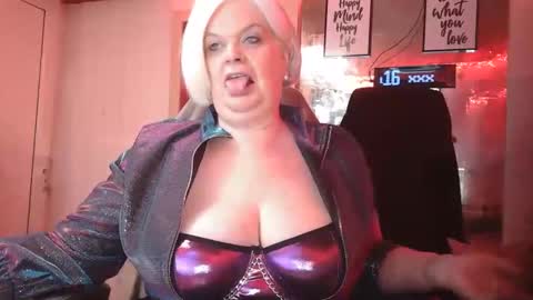 sexychazza16 online show from February 5, 8:56 pm