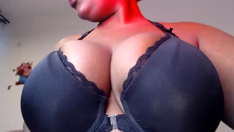 sexychocco online show from June 17, 9:54 am