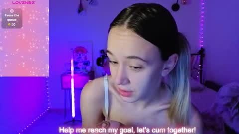 Snapshot of sexycocobutt chatting on October 15, 9:45 am Sophia online show from October 15, 9:45 am