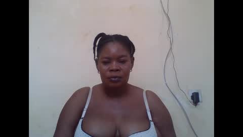 Snapshot of sexydove2 chatting on September 27, 8:10 am EMILY online show from September 27, 8:10 am