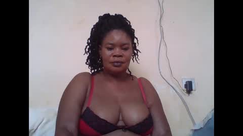 Snapshot of sexydove2 chatting on September 18, 7:18 am EMILY online show from September 18, 7:18 am