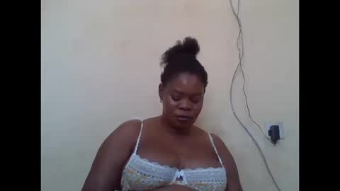 Snapshot of sexydove2 chatting on October 21, 7:12 am EMILY online show from October 21, 7:12 am