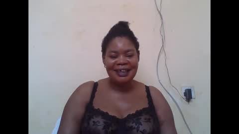 Snapshot of sexydove2 chatting on October 24, 7:37 am EMILY online show from October 24, 7:37 am