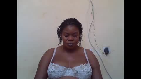 Snapshot of sexydove2 chatting on October 12, 8:28 am EMILY online show from October 12, 8:28 am