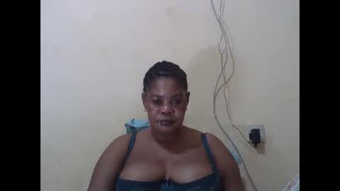 Snapshot of sexydove2 chatting on October 30, 7:15 pm EMILY online show from October 30, 7:15 pm