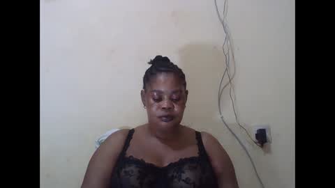 Snapshot of sexydove2 chatting on October 28, 6:57 pm EMILY online show from October 28, 6:57 pm