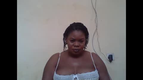 Snapshot of sexydove2 chatting on October 15, 9:01 am EMILY online show from October 15, 9:01 am