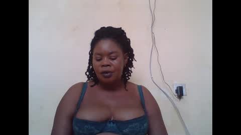 Snapshot of sexydove2 chatting on September 19, 7:29 am EMILY online show from September 19, 7:29 am