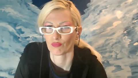 Snapshot of sexyeni chatting on December 28, 6:40 pm ENI pvt moan your name WHEN I M NOT online you tell me in SNAPCHAT deal yes add me... FREE TWITTER magiconline101...... online show from December 28, 6:40 pm