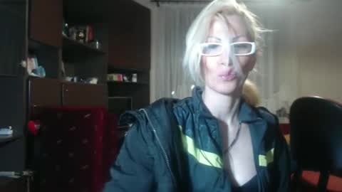Snapshot of sexyeni chatting on March 5, 11:16 pm ENI pvt moan your name WHEN I M NOT online you tell me in SNAPCHAT deal yes add me... FREE TWITTER magiconline101...... online show from March 5, 11:16 pm