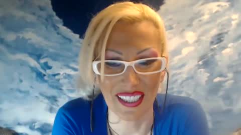 Snapshot of sexyeni chatting on January 13, 8:48 pm ENI pvt moan your name WHEN I M NOT online you tell me in SNAPCHAT deal yes add me... FREE TWITTER magiconline101...... online show from January 13, 8:48 pm