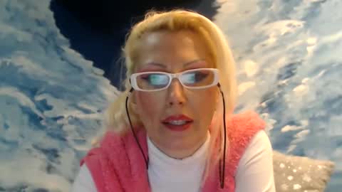 Snapshot of sexyeni chatting on January 12, 10:01 pm ENI pvt moan your name WHEN I M NOT online you tell me in SNAPCHAT deal yes add me... FREE TWITTER magiconline101...... online show from January 12, 10:01 pm