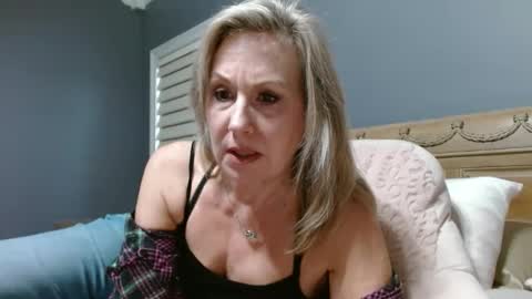 Snapshot of sexyfloridamilf chatting on December 25, 2:34 pm LisaisLuscious online show from December 25, 2:34 pm