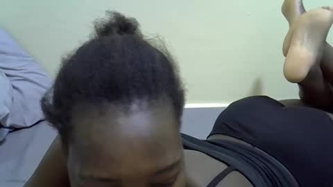 Snapshot of sexyghurl12 chatting on October 5, 6:35 pm sexyghurl12 online show from October 5, 6:35 pm