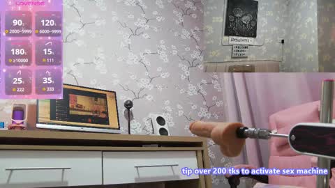 Snapshot of sexyhottease69 chatting on February 26, 11:11 am Flavia online show from February 26, 11:11 am