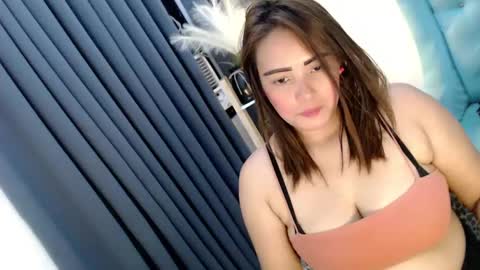 Snapshot of sexyjeanniecuntcums chatting on January 23, 5:24 am JENNY online show from January 23, 5:24 am