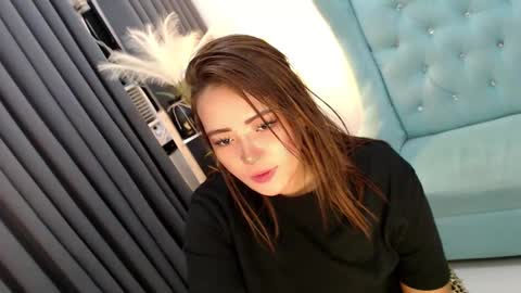 Snapshot of sexyjeanniecuntcums chatting on January 19, 1:10 am JENNY online show from January 19, 1:10 am