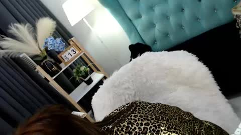 Snapshot of sexyjeanniecuntcums chatting on December 13, 11:55 am JENNY online show from December 13, 11:55 am