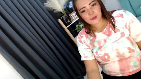 Snapshot of sexyjeanniecuntcums chatting on January 7, 12:13 am JENNY online show from January 7, 12:13 am