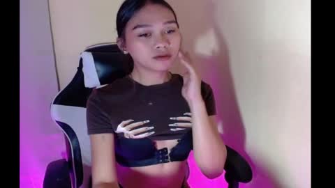 Snapshot of sexykarina_ chatting on September 9, 2:33 am Karina3 online show from September 9, 2:33 am